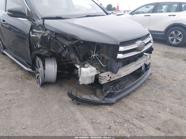 2019 TOYOTA HIGHLANDER XLE
