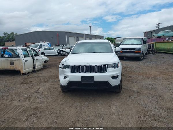 2018 JEEP GRAND CHEROKEE LAREDO 4X4