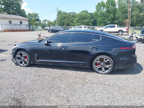 2019 KIA STINGER