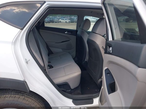 2021 HYUNDAI TUCSON SE