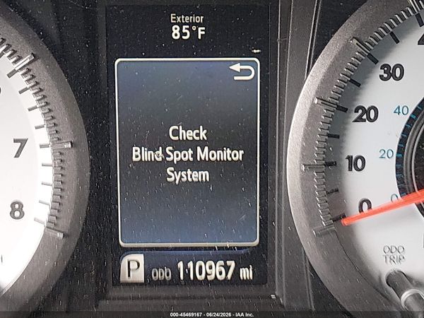 2017 TOYOTA SIENNA SE PREMIUM 8 PASSENGER