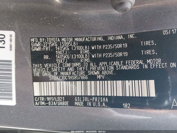 2017 TOYOTA SIENNA SE PREMIUM 8 PASSENGER