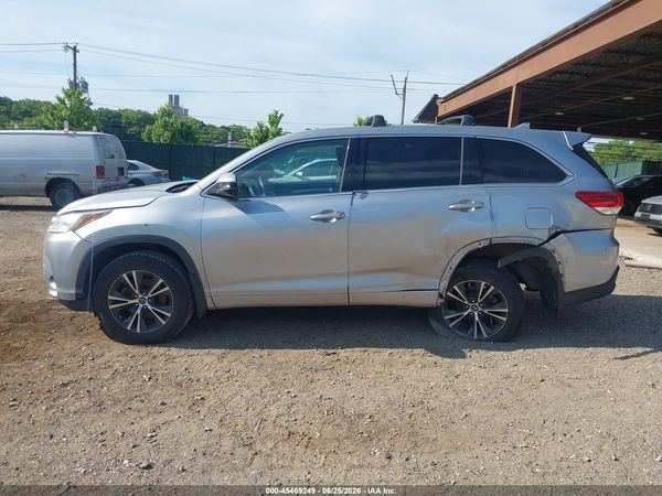 2017 TOYOTA HIGHLANDER LE PLUS