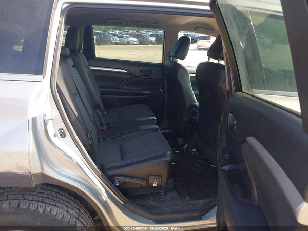 2017 TOYOTA HIGHLANDER LE PLUS