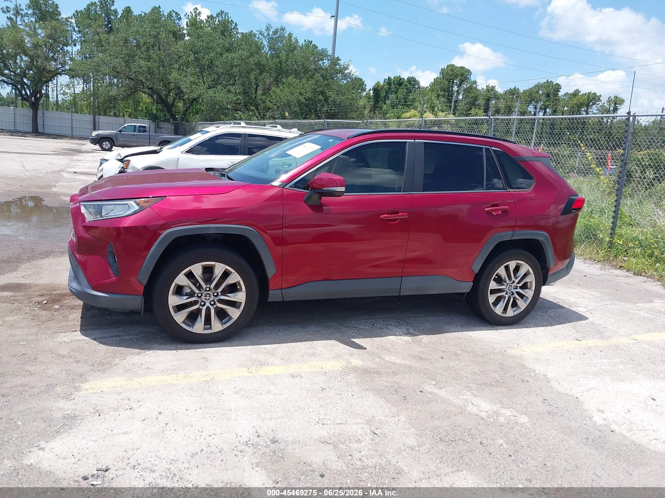 2019 TOYOTA RAV4 XLE PREMIUM