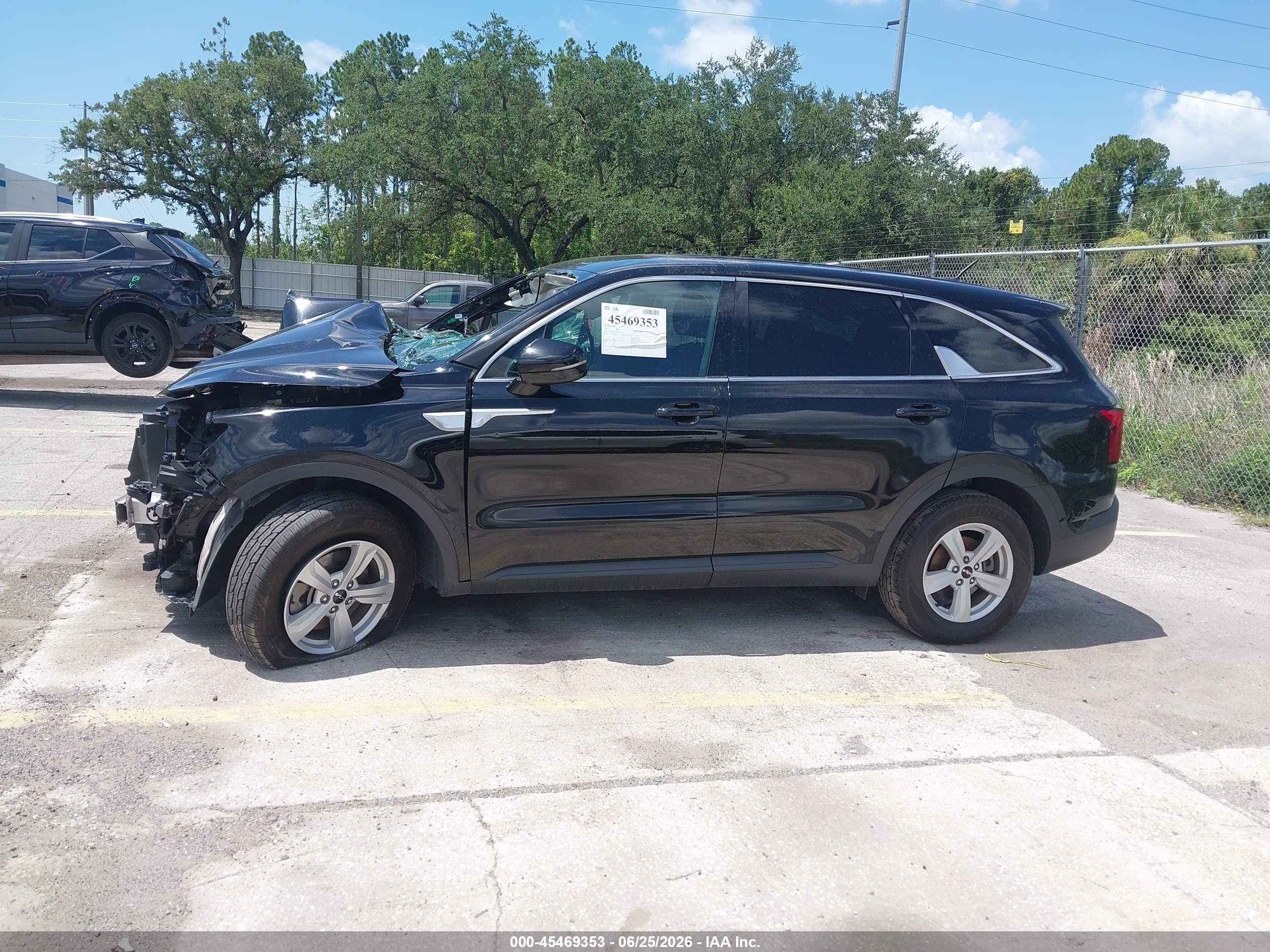 2022 KIA SORENTO LX