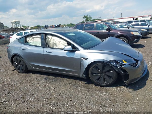 2026 TESLA MODEL 3