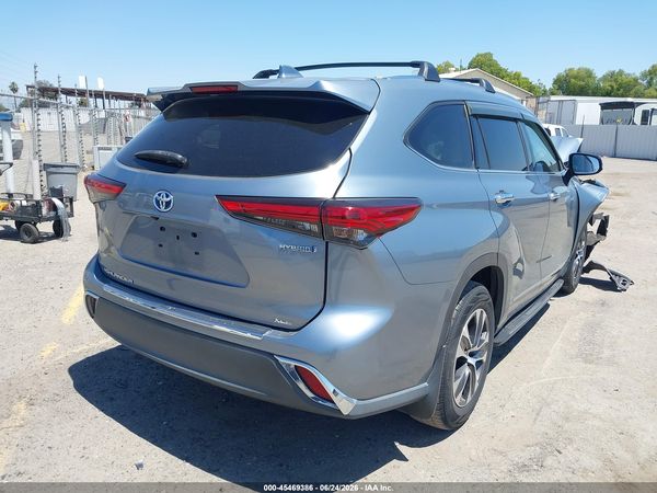 2021 TOYOTA HIGHLANDER HYBRID XLE