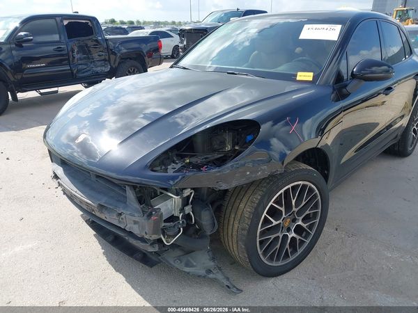 2018 PORSCHE MACAN
