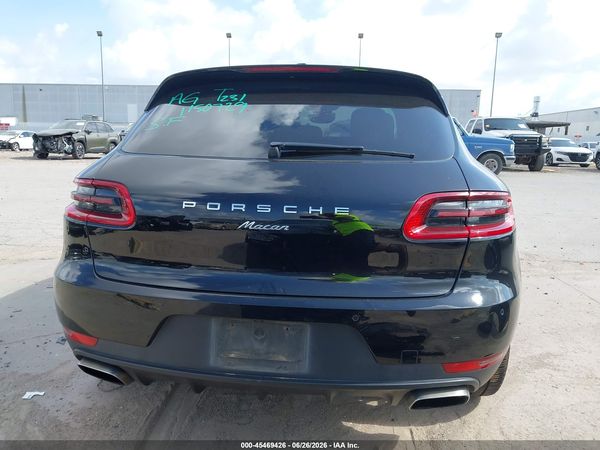 2018 PORSCHE MACAN