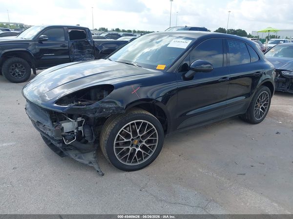 2018 PORSCHE MACAN