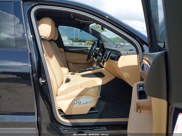2018 PORSCHE MACAN