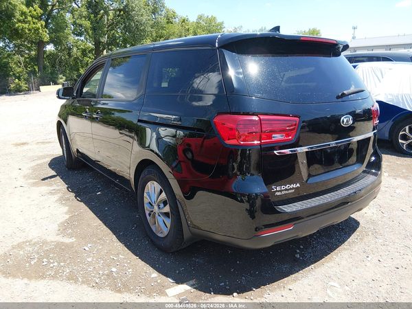2019 KIA SEDONA LX