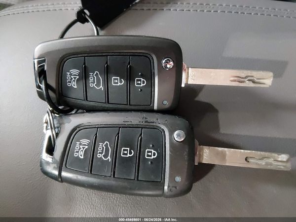 2019 HYUNDAI SANTA FE SE