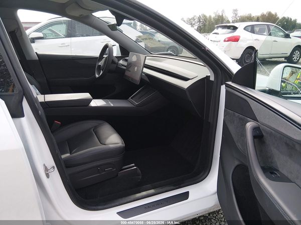 2026 TESLA MODEL Y