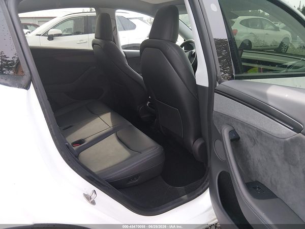 2026 TESLA MODEL Y