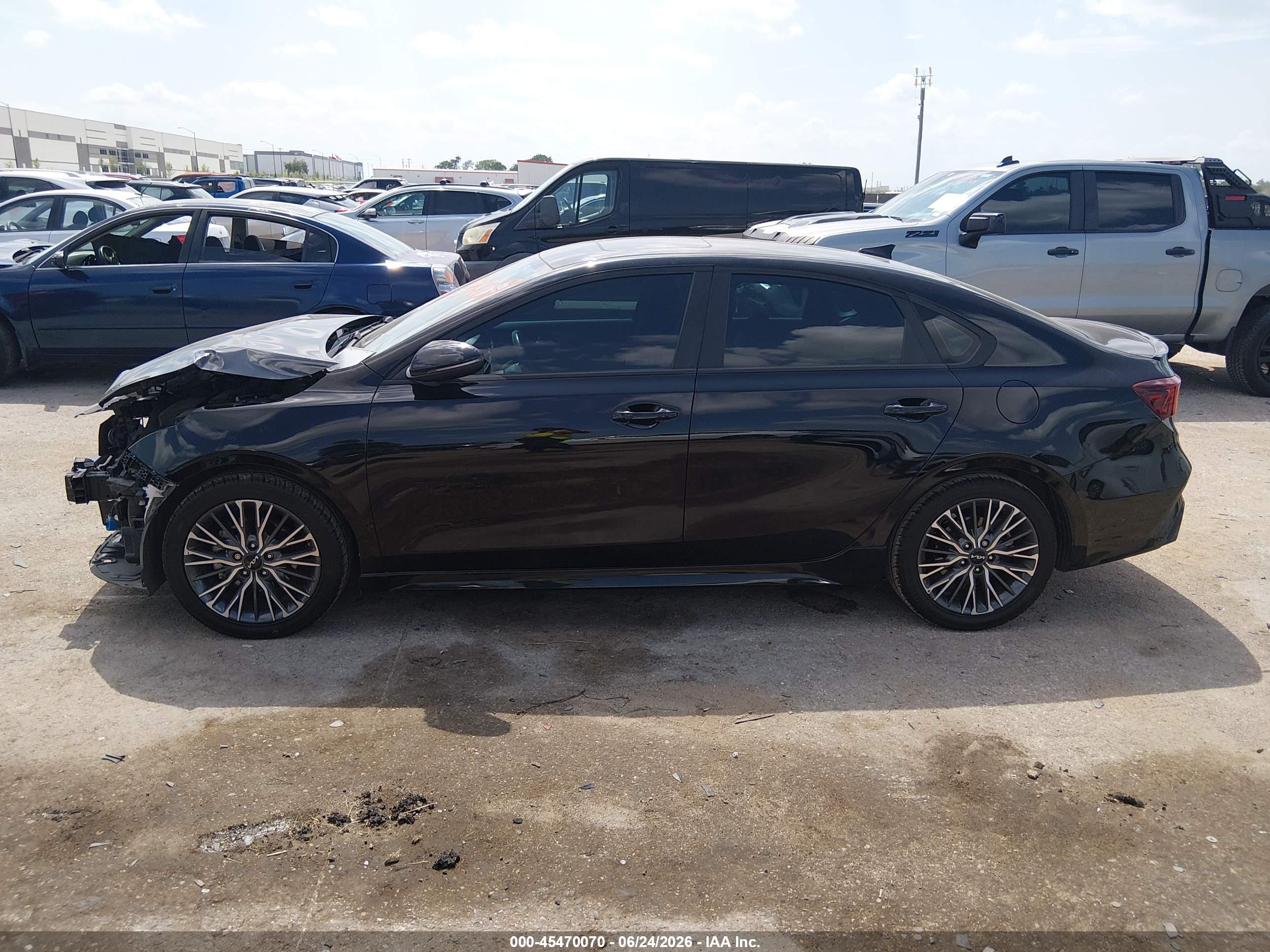 2023 KIA FORTE GT-LINE