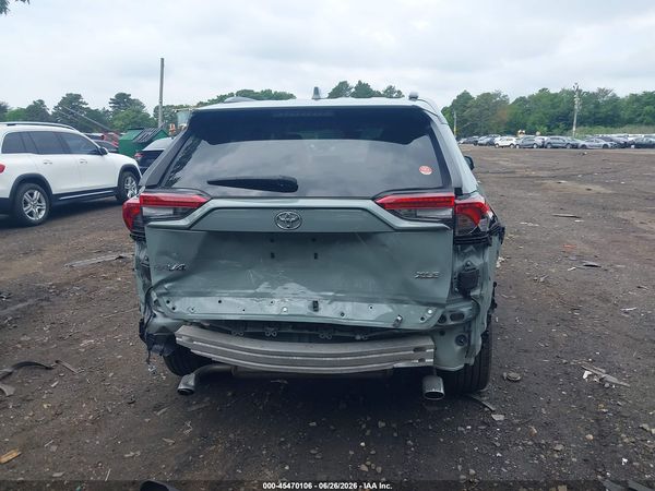 2022 TOYOTA RAV4 XLE PREMIUM