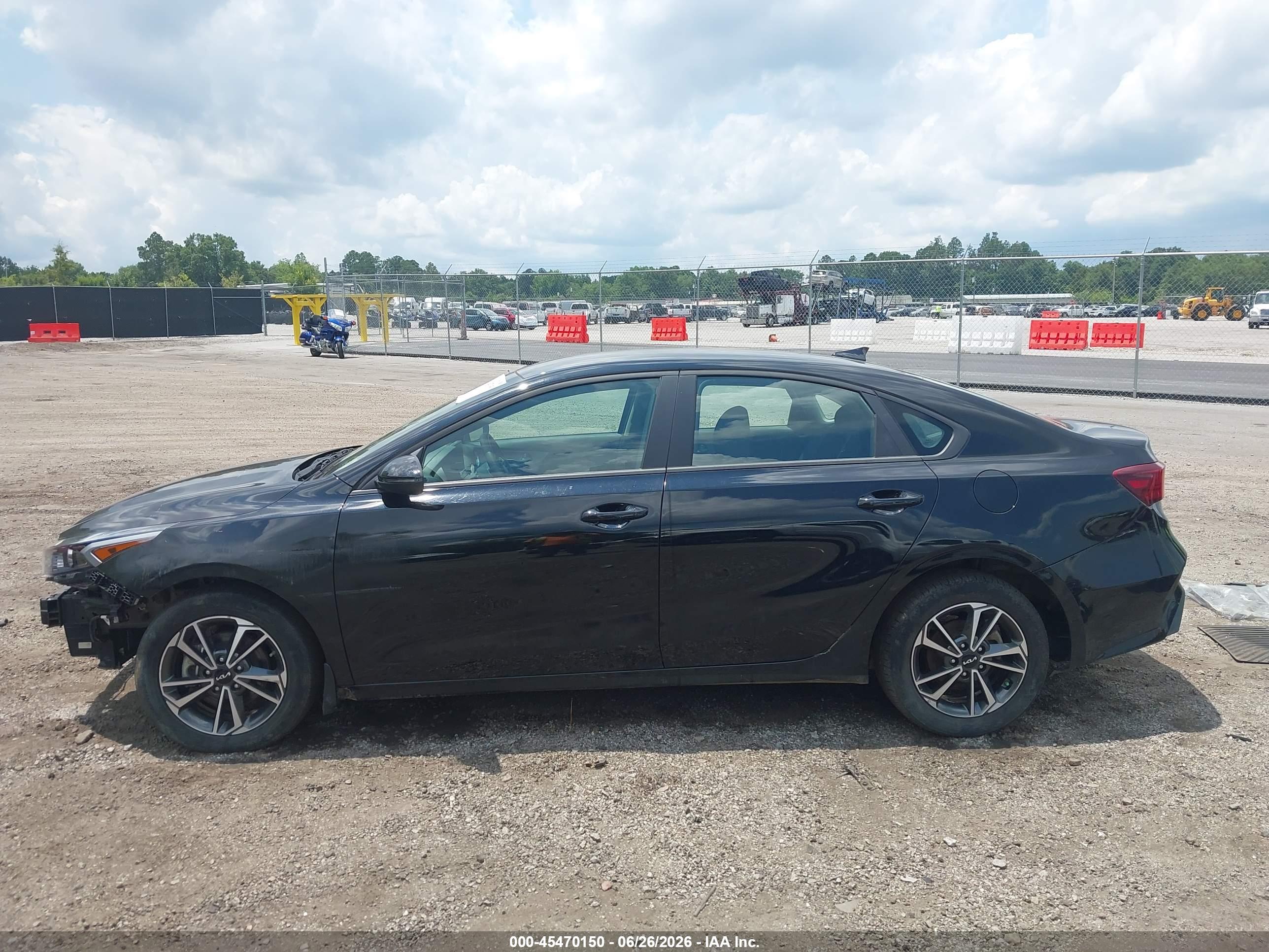2024 KIA FORTE LXS