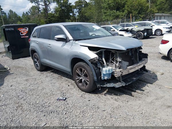 2019 TOYOTA HIGHLANDER LE