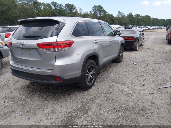 2019 TOYOTA HIGHLANDER LE