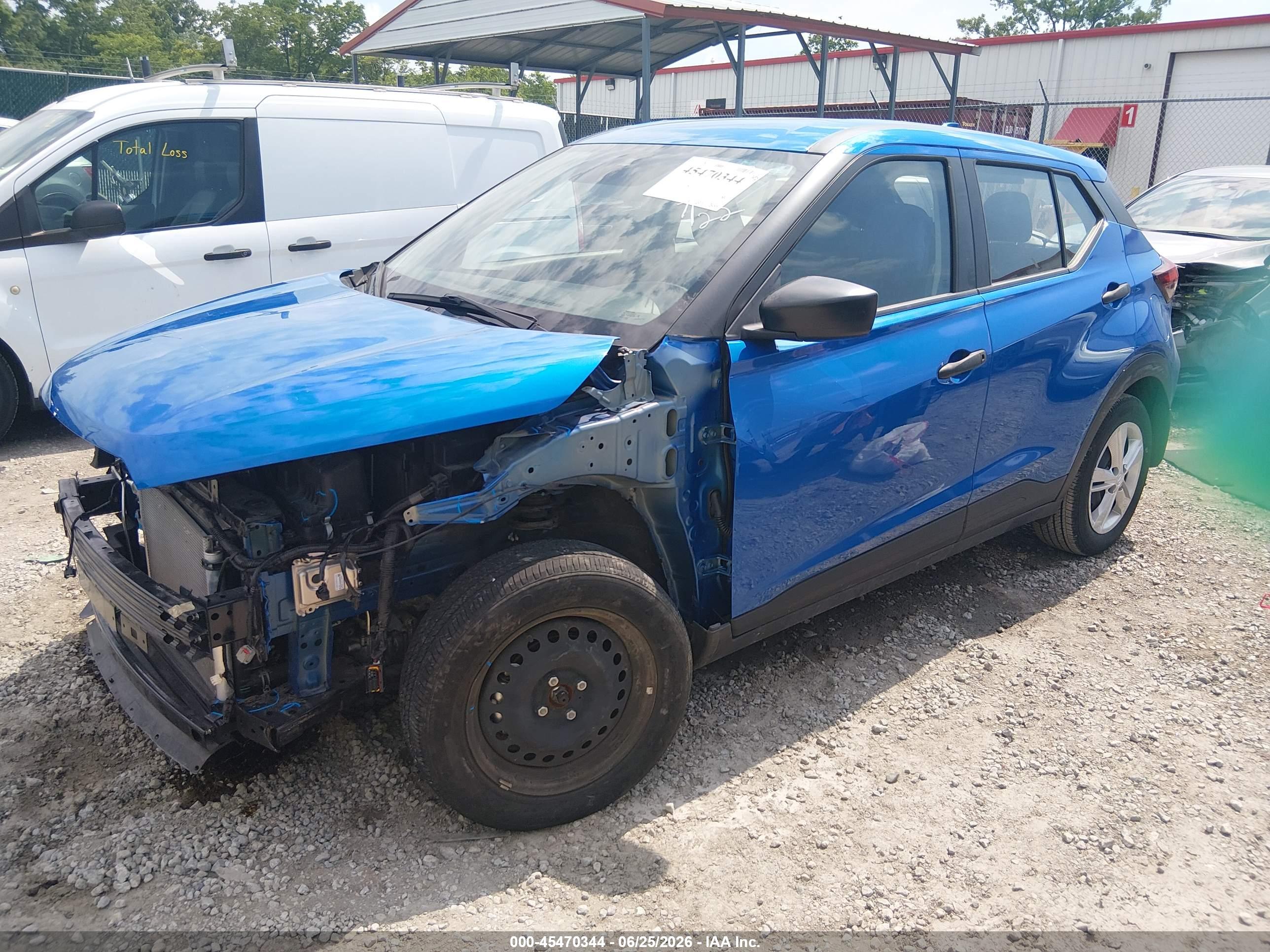 2024 NISSAN KICKS S XTRONIC CVT — I2