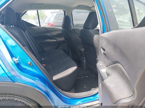 2024 NISSAN KICKS S XTRONIC CVT — I8