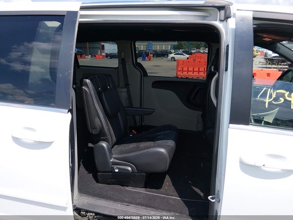 2017 DODGE GRAND CARAVAN SXT — I8