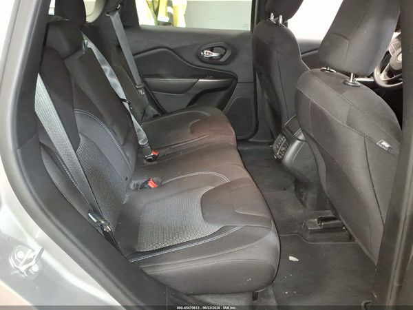 2019 JEEP CHEROKEE LATITUDE 4X4