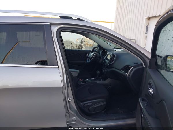 2019 JEEP CHEROKEE LATITUDE 4X4