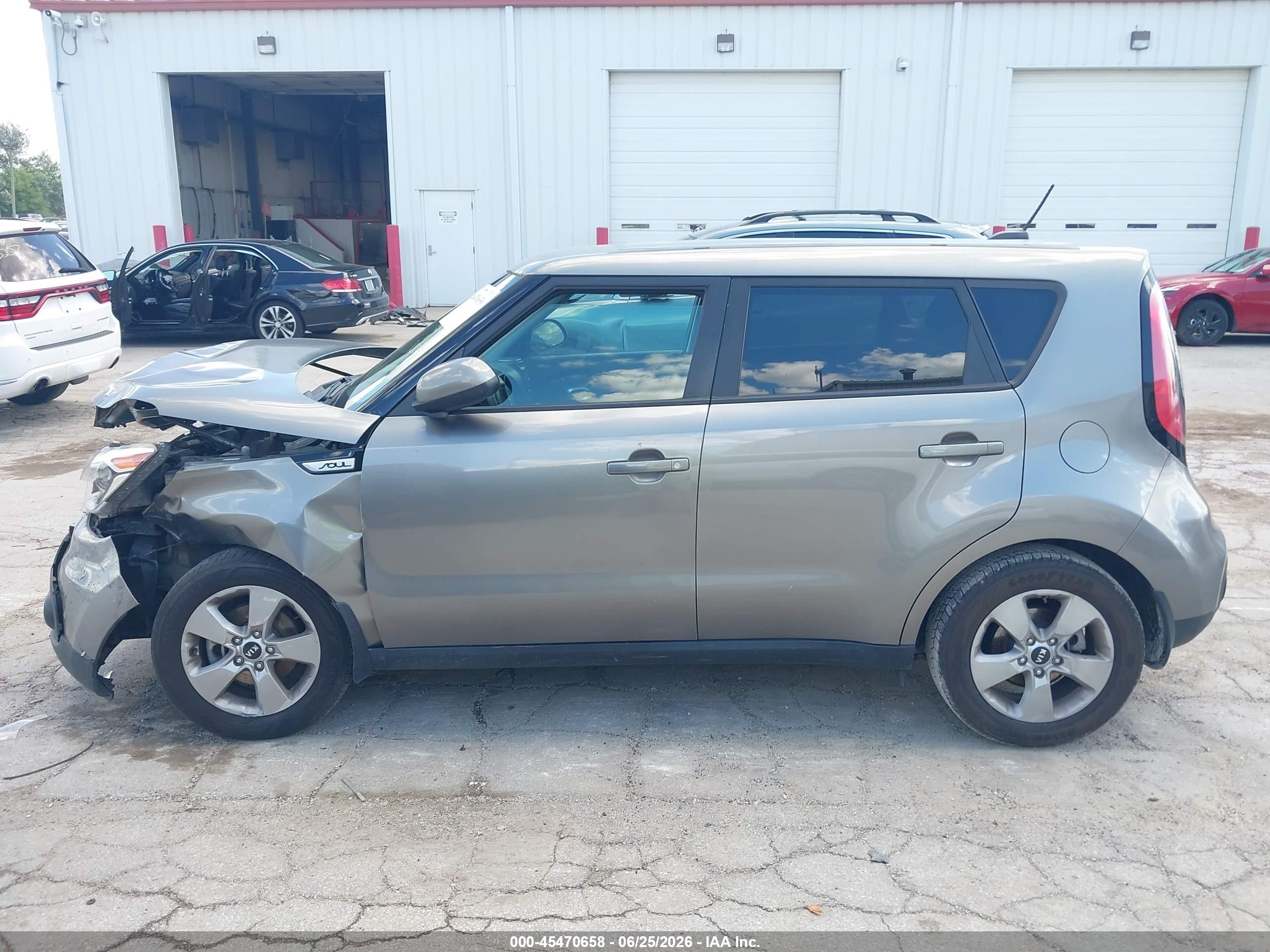 2017 KIA SOUL Base