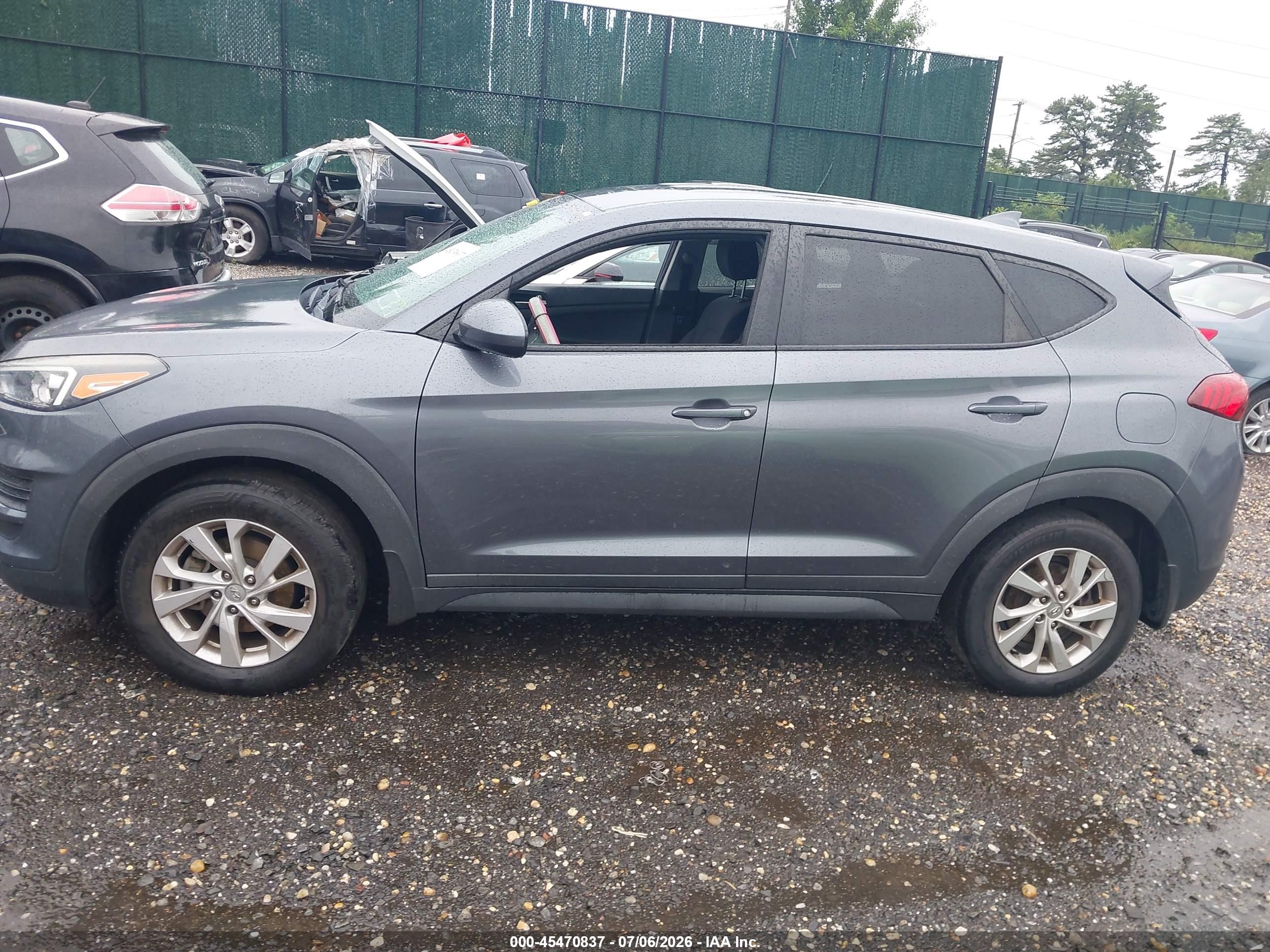 2019 HYUNDAI TUCSON SE