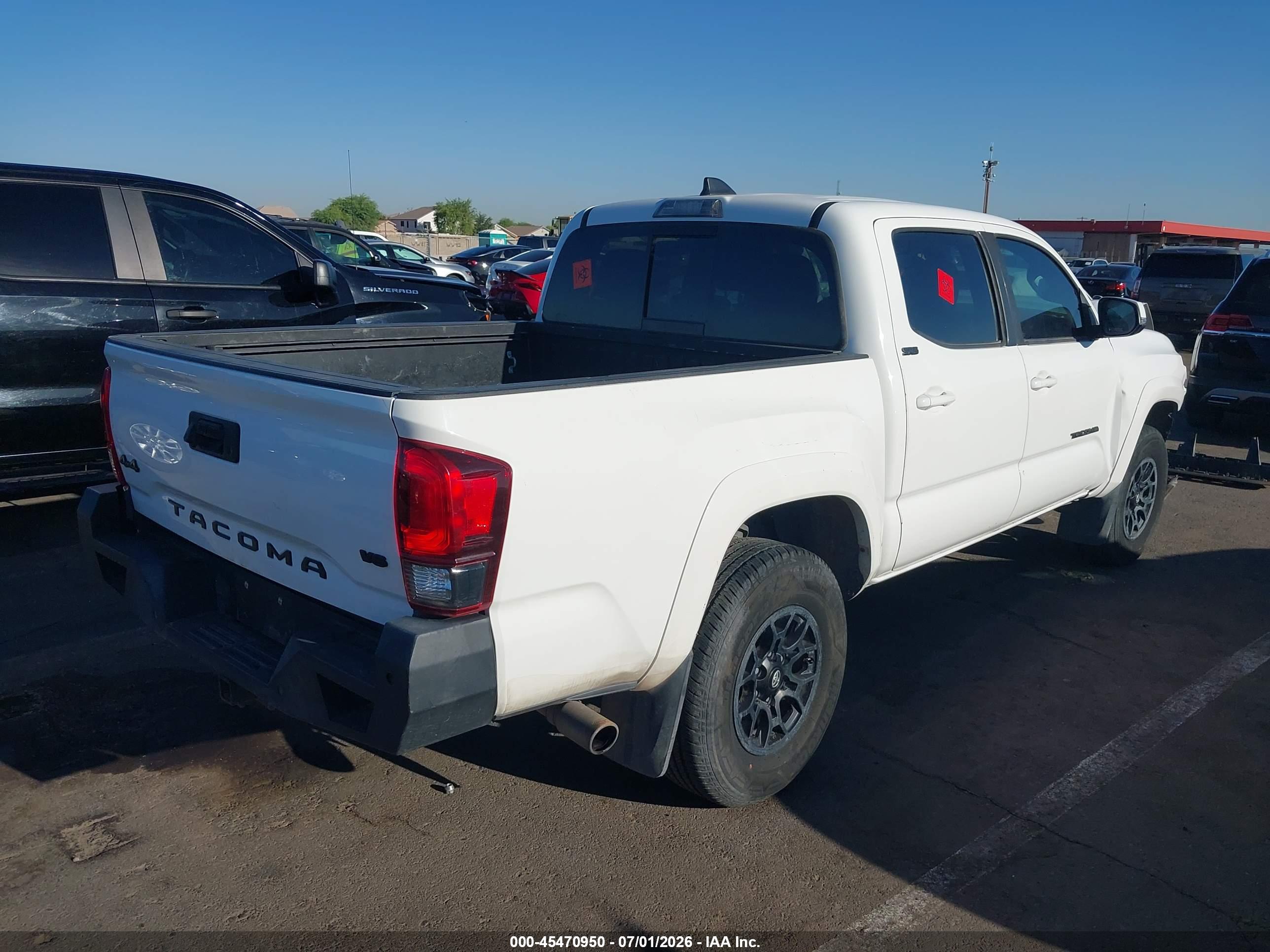 2020 TOYOTA TACOMA SR5 V6