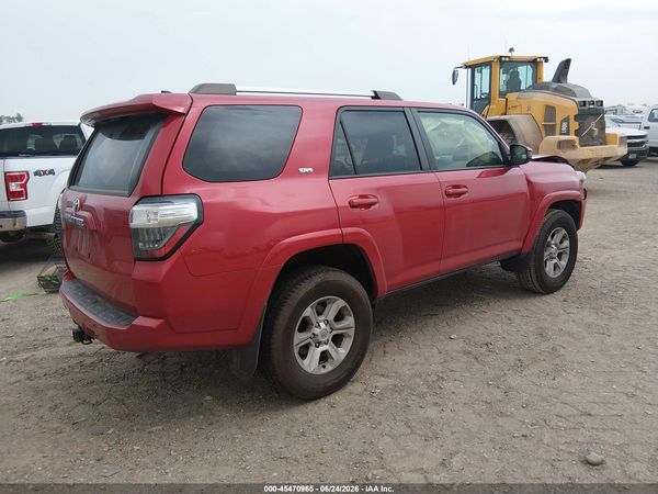 2022 TOYOTA 4RUNNER SR5 — I4