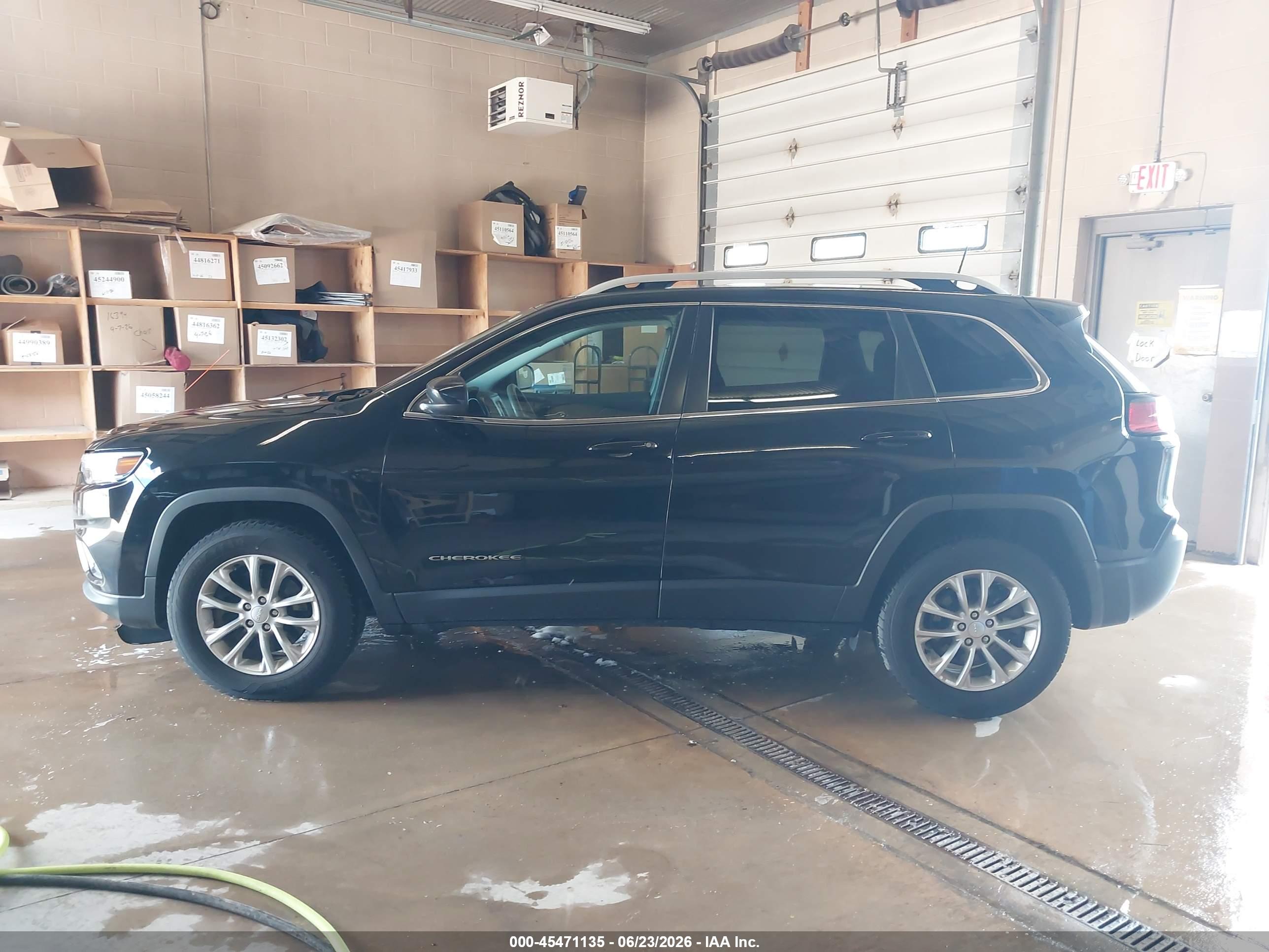 2019 JEEP CHEROKEE LATITUDE 4X4