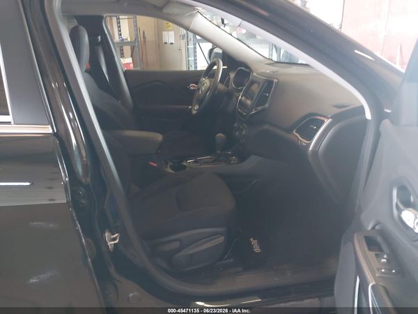 2019 JEEP CHEROKEE LATITUDE 4X4