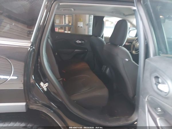 2019 JEEP CHEROKEE LATITUDE 4X4