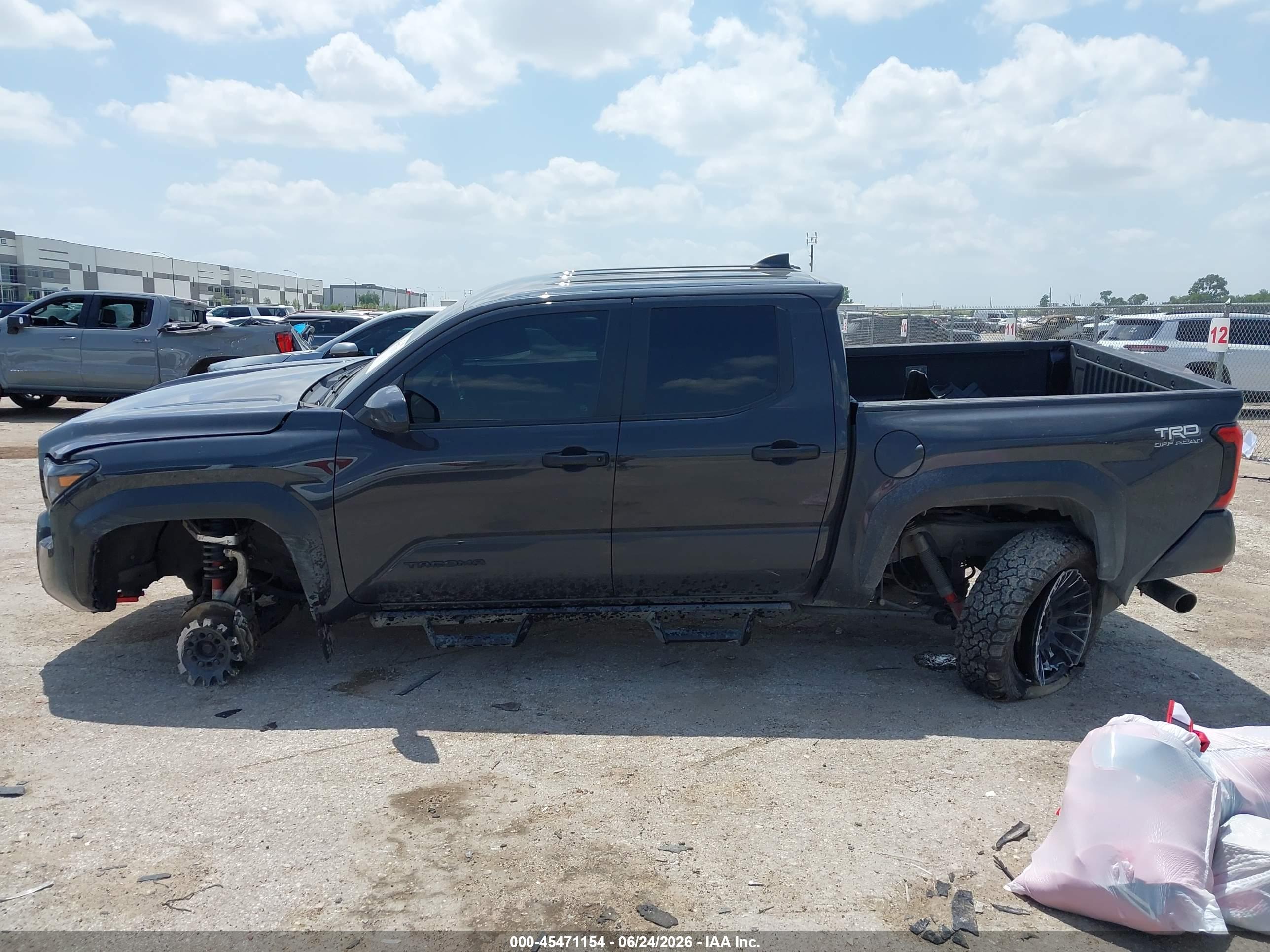 2024 TOYOTA TACOMA TRD OFF ROAD