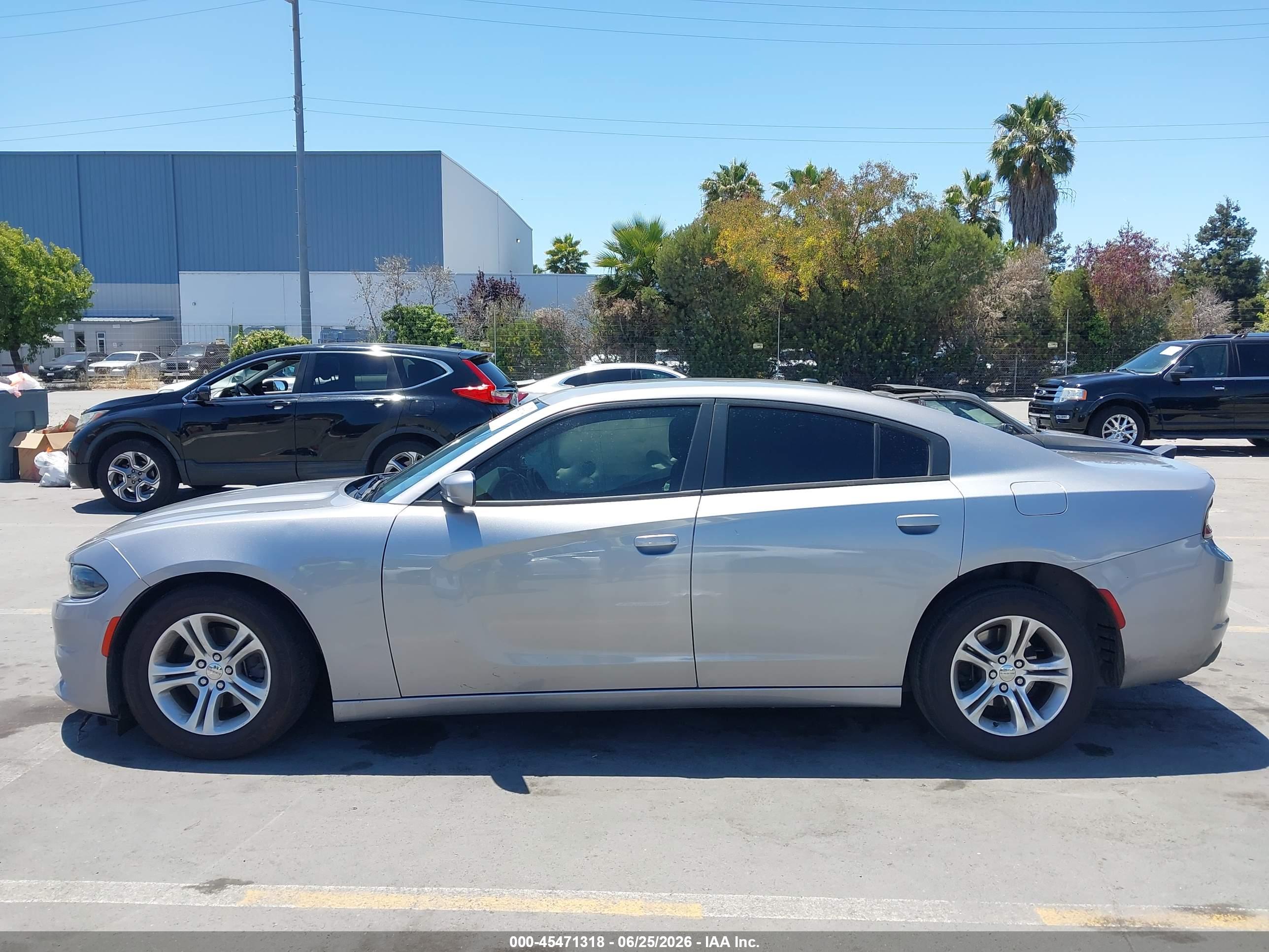 2015 DODGE CHARGER SE