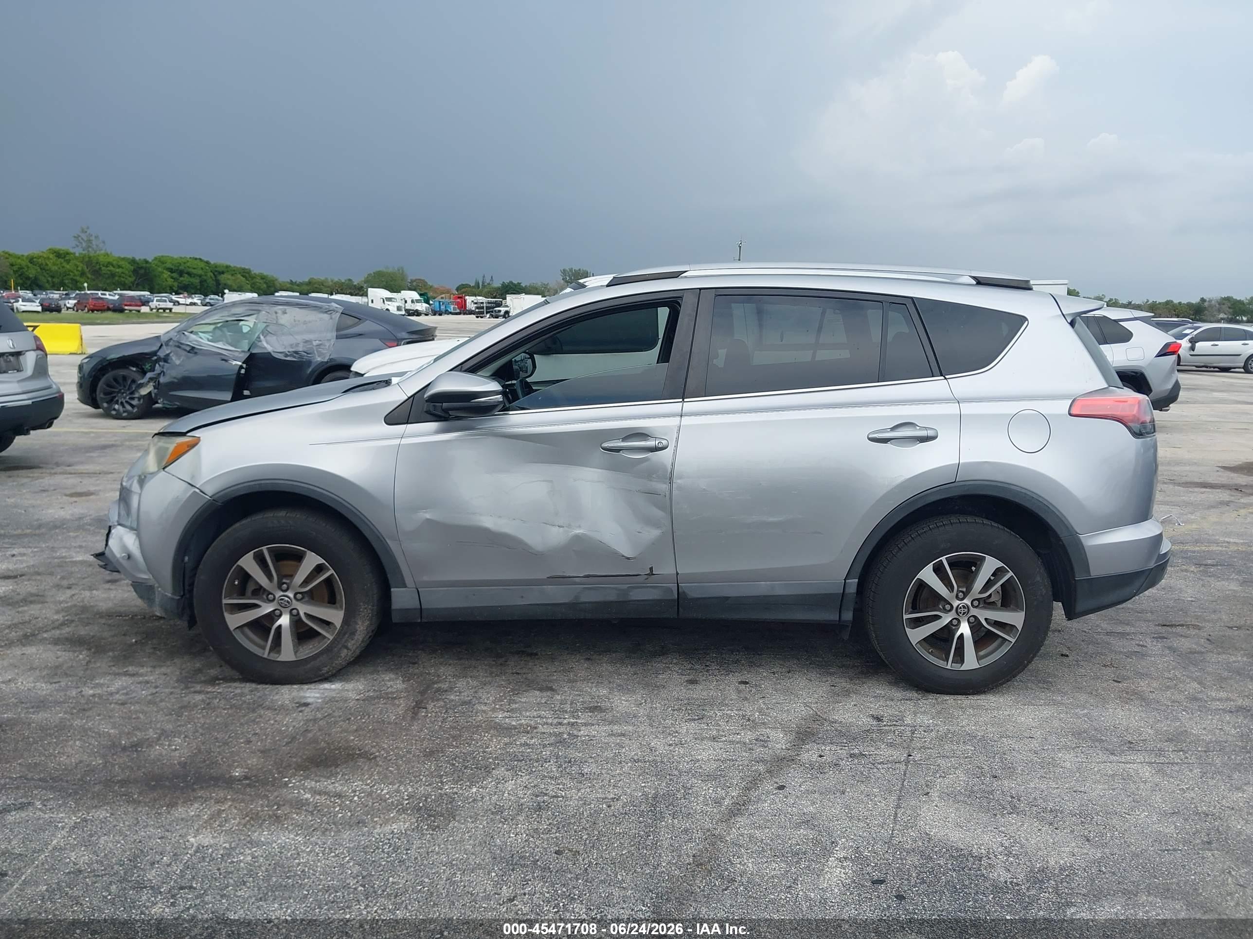 2018 TOYOTA RAV4 XLE