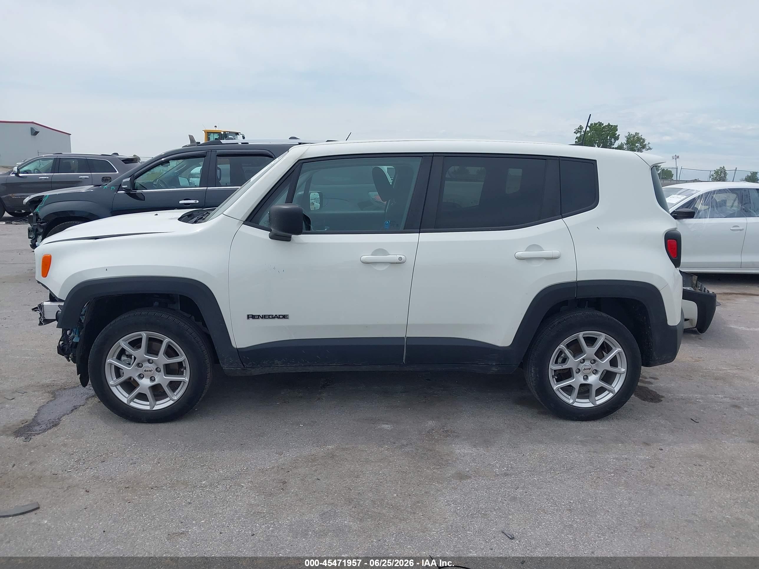 2023 JEEP RENEGADE LATITUDE 4X4