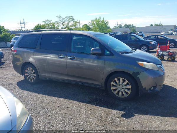 2012 TOYOTA SIENNA LIMITED 7 PASSENGER