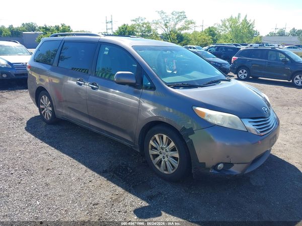 2012 TOYOTA SIENNA LIMITED 7 PASSENGER