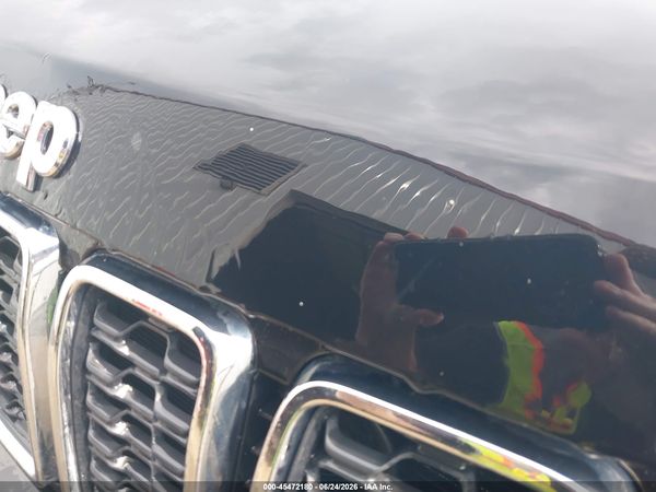 2019 JEEP GRAND CHEROKEE LAREDO E 4X4