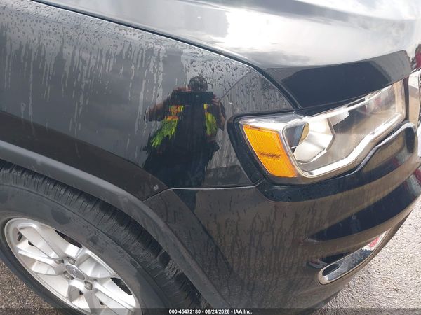 2019 JEEP GRAND CHEROKEE LAREDO E 4X4
