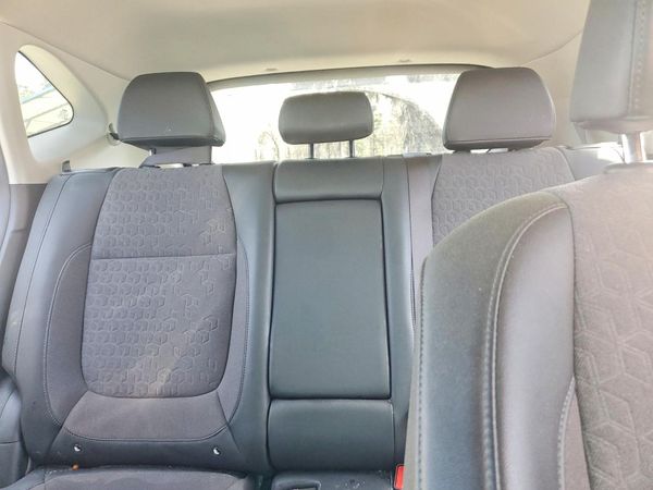 2024 KIA SELTOS S, X-Line
