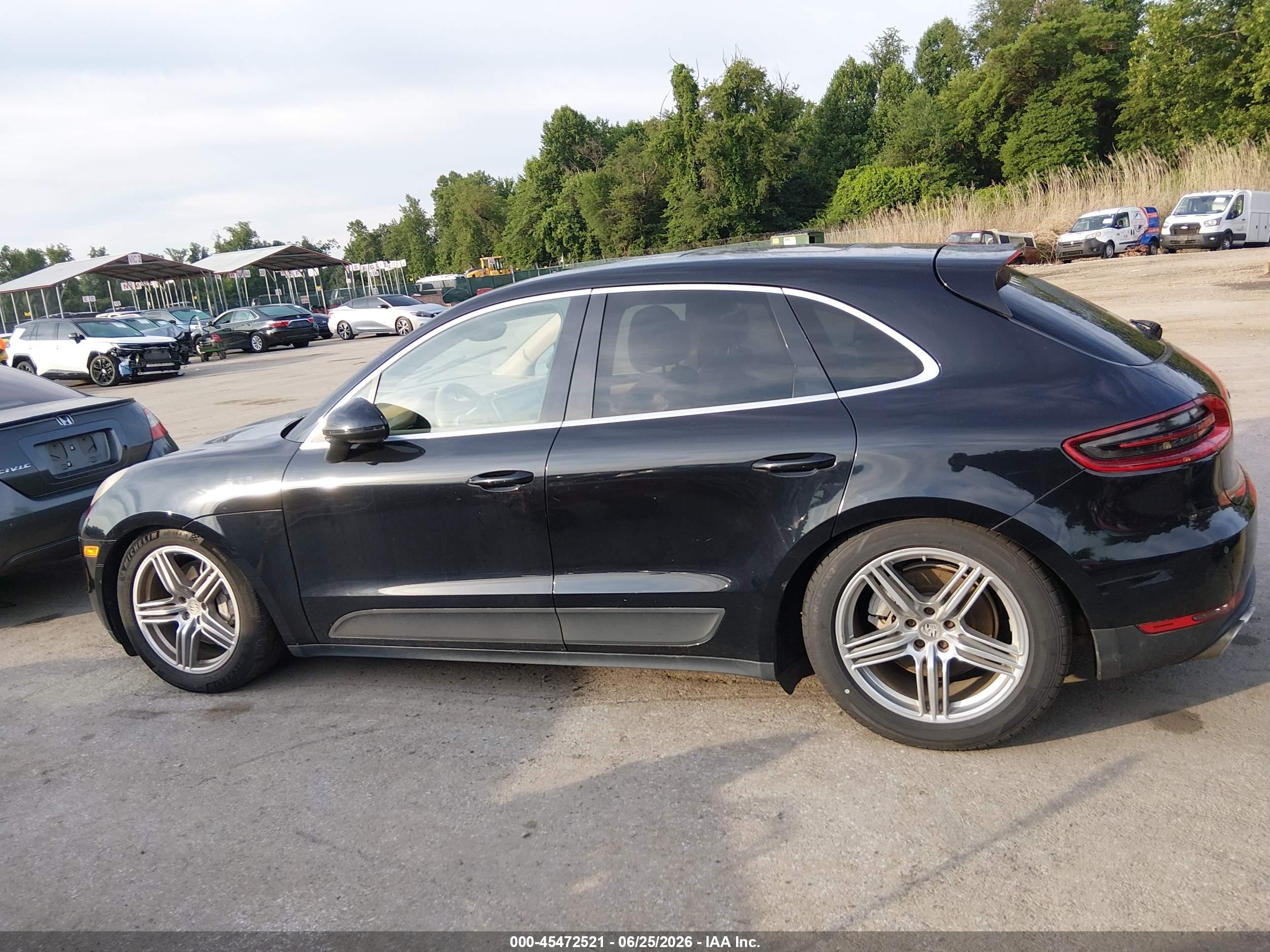 2015 PORSCHE MACAN S