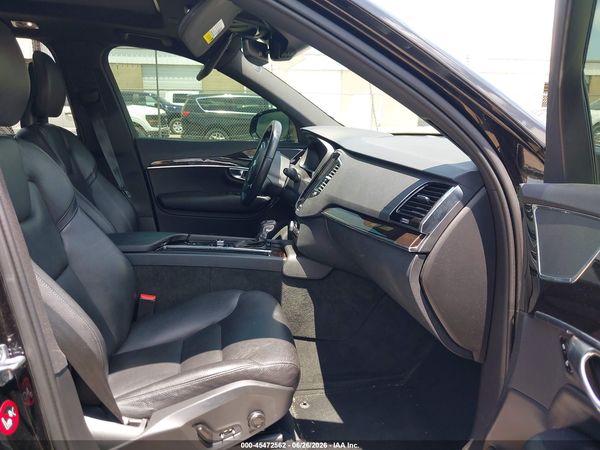 2017 VOLVO XC90 T6 MOMENTUM