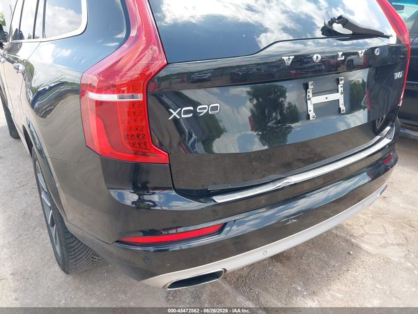 2017 VOLVO XC90 T6 MOMENTUM