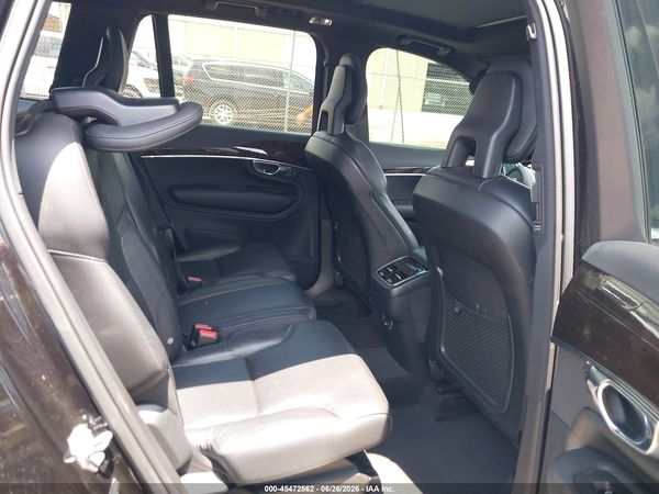 2017 VOLVO XC90 T6 MOMENTUM